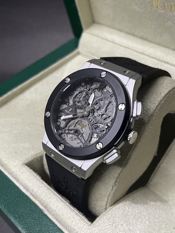 HUBLOT CLASSIC WATCH WITH LEATHER AND SILICON STRAP - Image 3