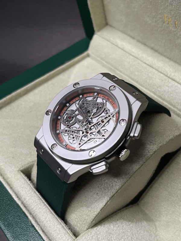 HUBLOT CLASSIC WATCH WITH LEATHER AND SILICON STRAP - Image 2