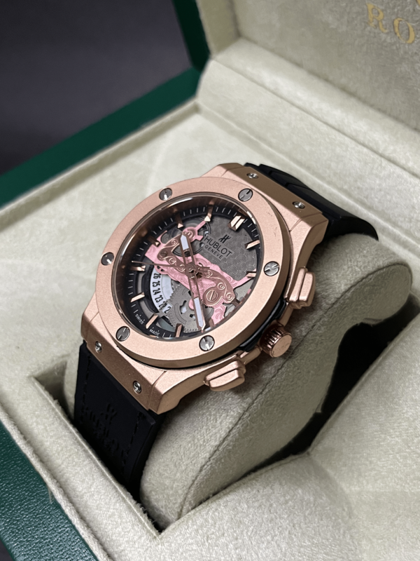 HUBLOT CLASSIC WATCH WITH LEATHER AND SILICON STRAP